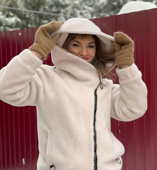 Оксана Усова - красивая и приятная женщина