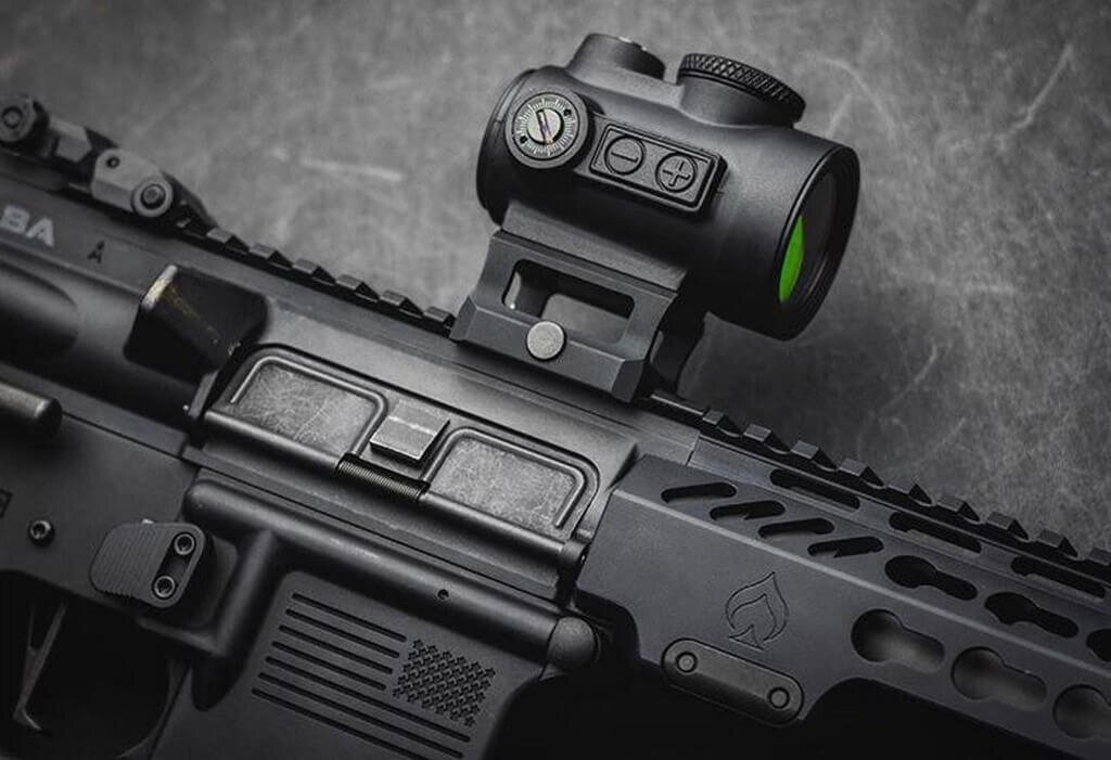 Коллиматорный прицел SOUSA RAID отлично подходит для системы AR-15