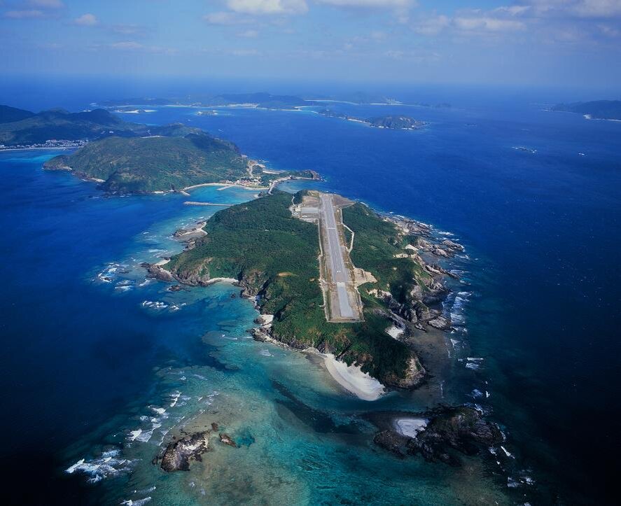Государства расположенные на островах архипелагах. Япония архипелаг. Архипелаг Окинава. Архипелаги Японии острова. Хоккайдо остров Окинава.