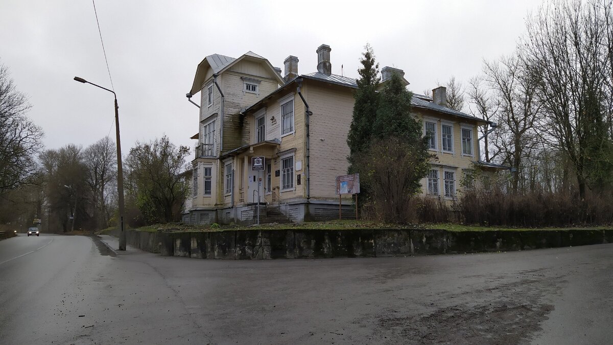 Здание музея ➡