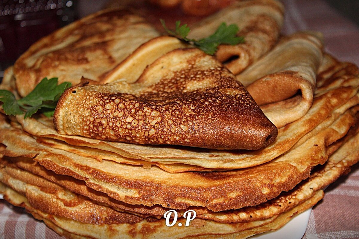 блинчики на кукурузной муке. блины на кукурузной муке. блины из кукурузной муки на воде. блинчики из кукурузной муки на молоке. блины на кукурузной муке.