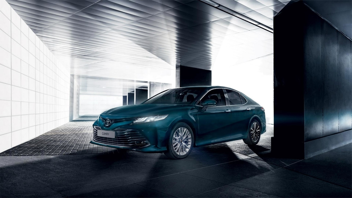 2 место: Toyota Camry — 27,4 тыс. проданных автомобилей в 2020 году (-20%)