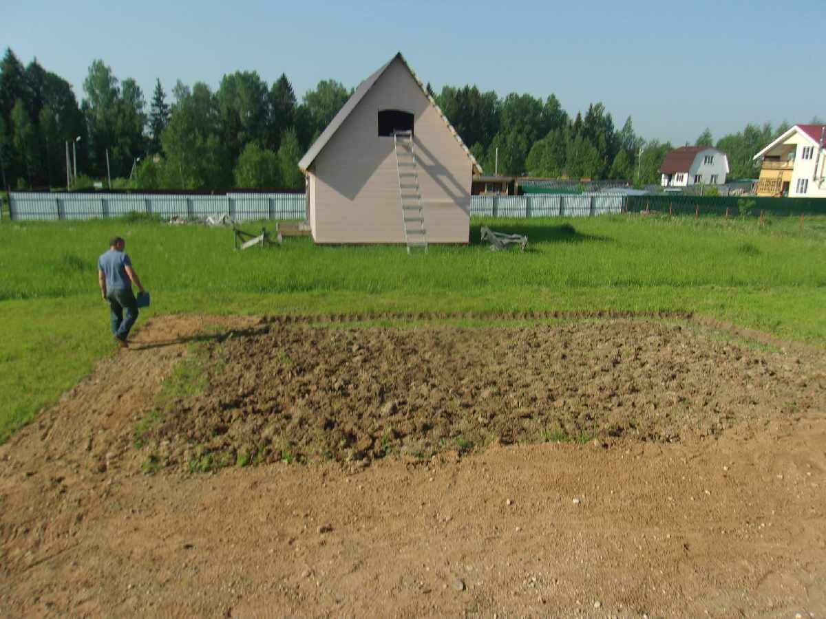 Дренажные канавы, засыпанные ПГС