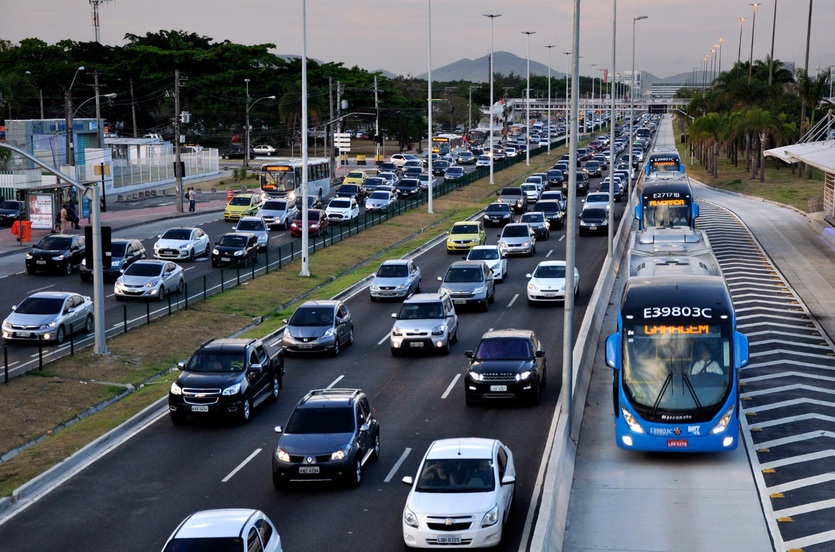 Ис транспорта. BRT Рио де Жанейро. Автобус Рио де Жанейро. Транспорт Бразилии. Автомобильный трансопр.