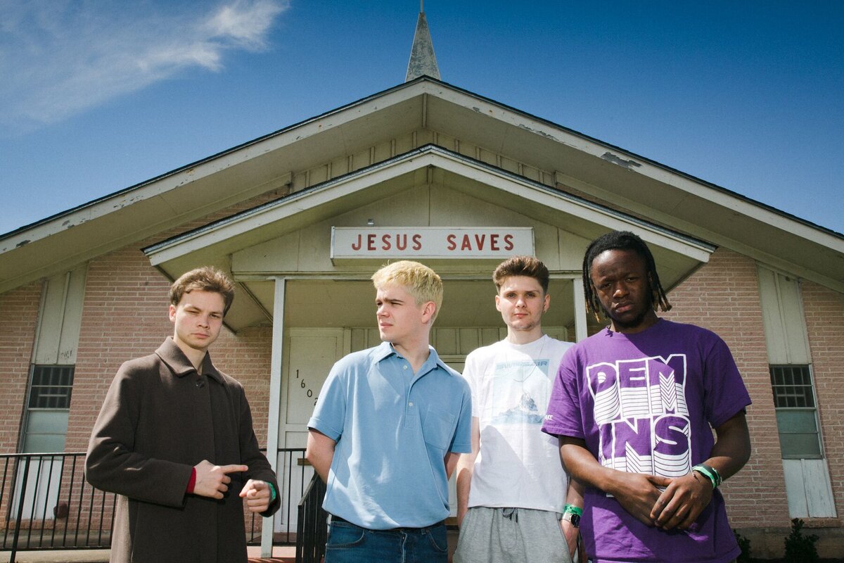 фото: https://www.stereogum.com/2036137/black-midi-uk-band-to-watch-sxsw-bmbmbm/interviews/band-to-watch/