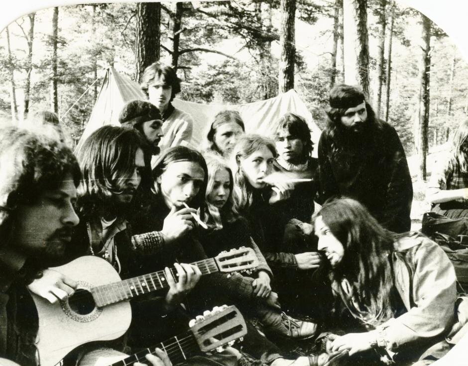 Хиппи в летнем лагере в Гауе, Латвия, 1982 г. (Фото предоставлено архивом Г. Зайцева, Музей Венде, Лос-Анджелес)