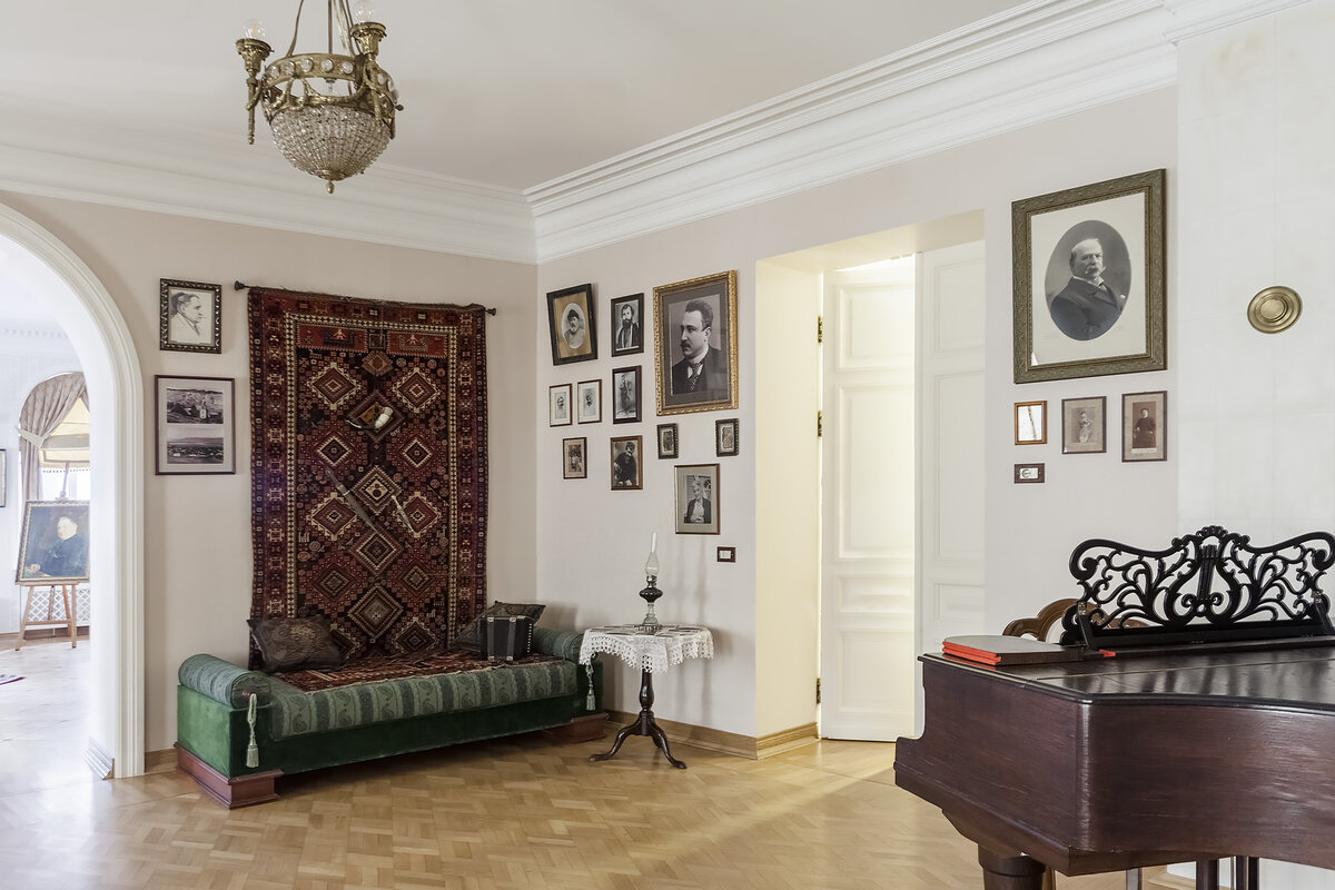 Интерьеры мемориальной квартиры А.И. Сумбатова-Южина