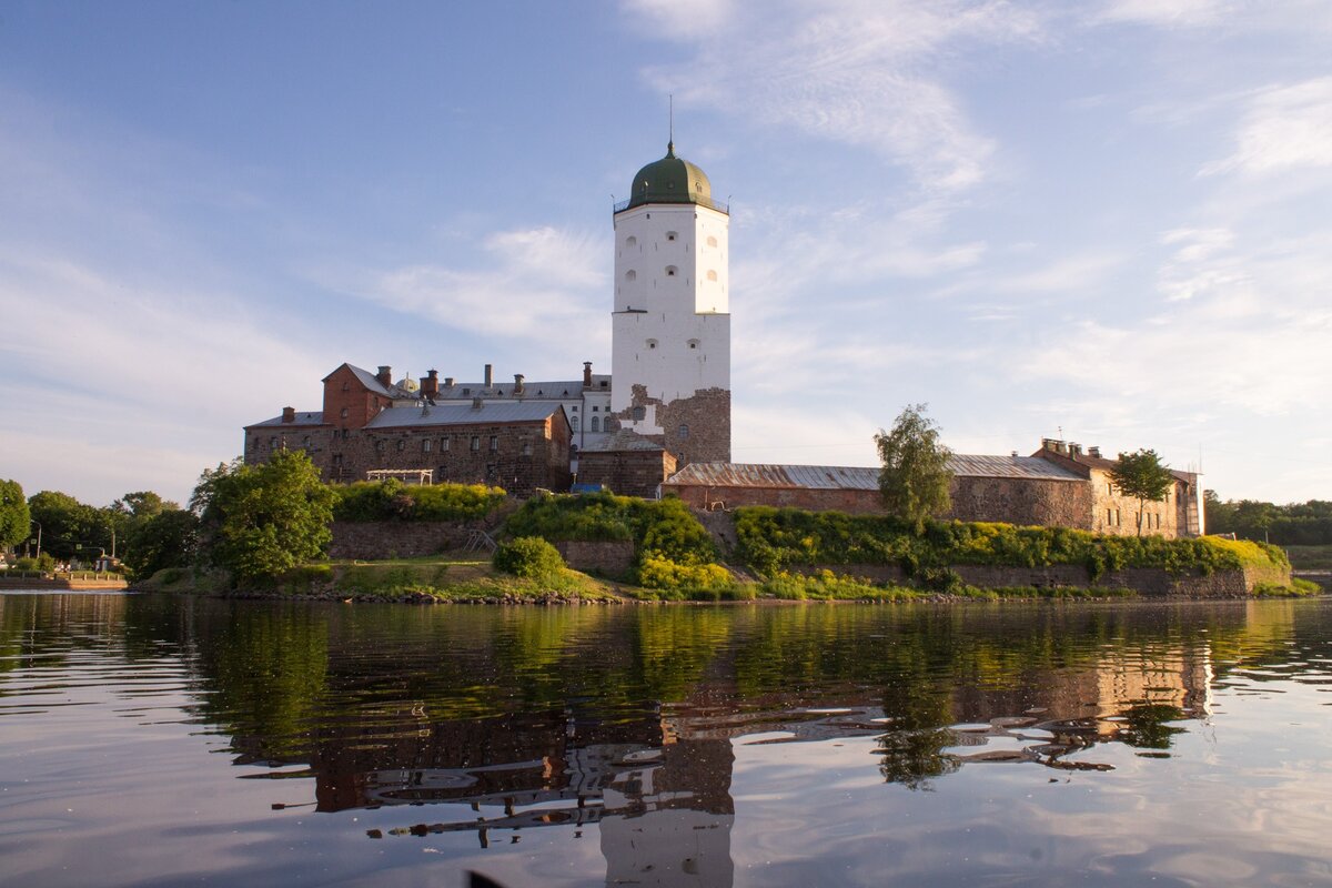 Выборгский замок. Источник фото: https://totalguide.ru/media/286/vyborg-castle.jpg