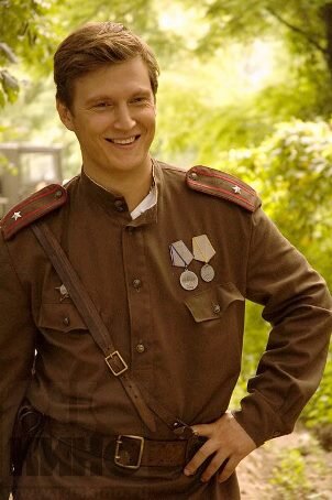 "В августе 44-го..." (2000).