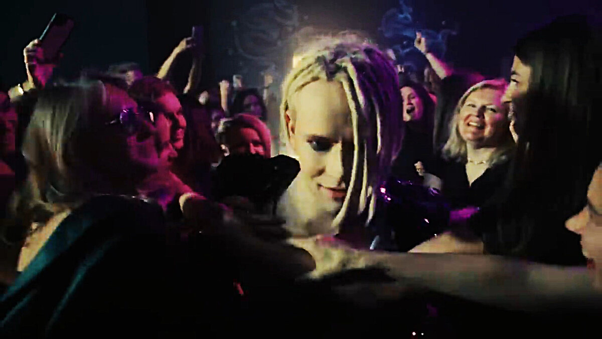 Кадр из клипа Shaman - "Я - русский"