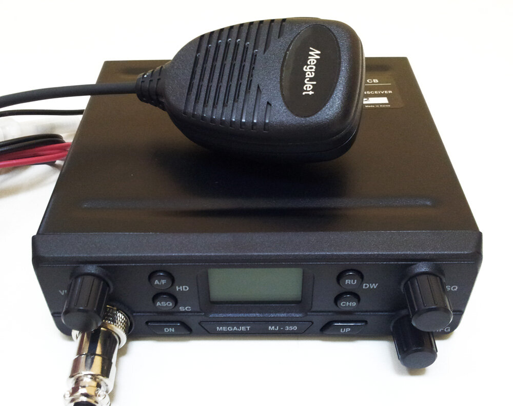 Радиостанция гражданского диапазона (фото из свободного доступа)