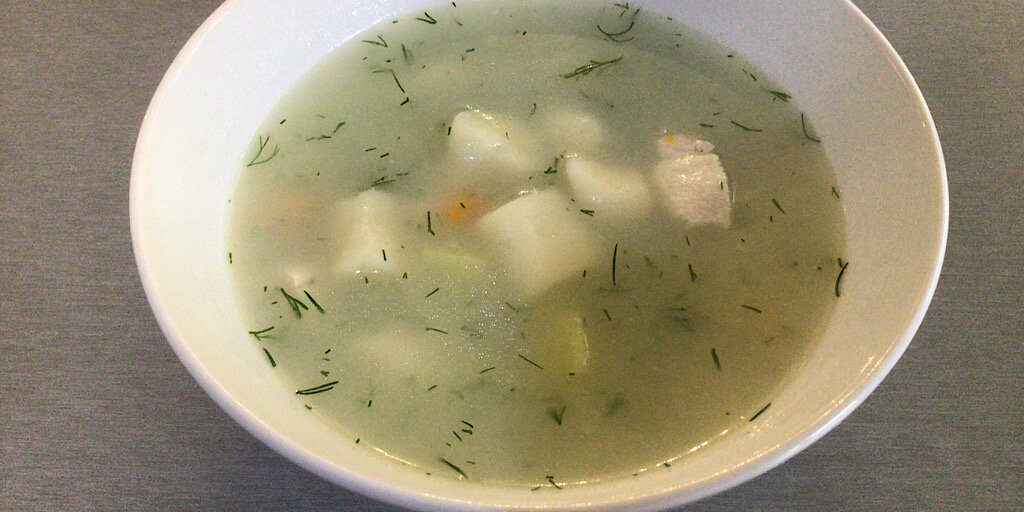 Нежный супчик с клецками и куриной грудкой.
