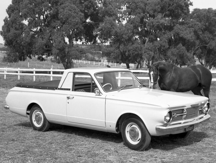 Chrysler Valiant прекрасно соединил в себе черты легкового автомобиля и пикапа. 