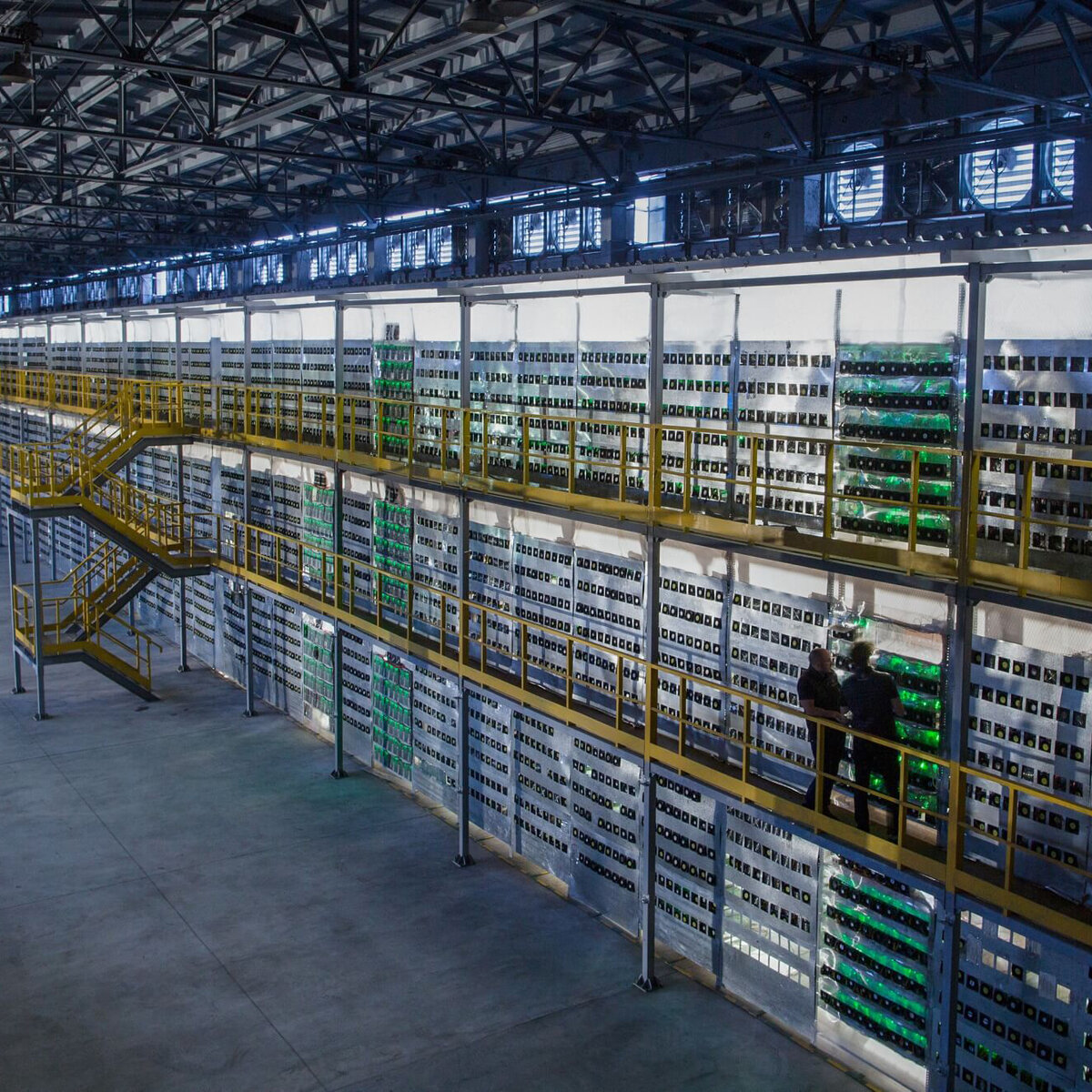 На территории бывшего никелевого завода запущена гигантская майнинговая ферма