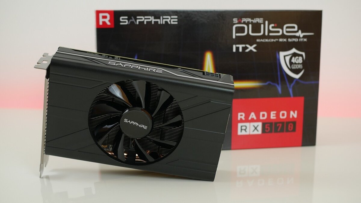 Одна из самых дешевых сборок, которая будет поддерживать все актуальные AAA-тайтлы как минимум на средних настройках графики с частотой 60 fps. Компьютер будет стоить чуть больше, чем PS4 Pro или Xbox One X, но и производительность у него окажется заметно выше.  Видюха Radeon RX 570 с 4 ГБ памяти на борту позволяет запускать любые игры в формате 1080p. Ну а 8 ГБ оперативки с тактовой частотой 3000 МГц хватает практически для всех повседневных задач. Линейка материнских плат B450M идеально подходит для процессоров Ryzen второго поколения, а модель PRO-VDH MAX совместима еще и с Ryzen 3000 — есть возможность для апгрейда в будущем.