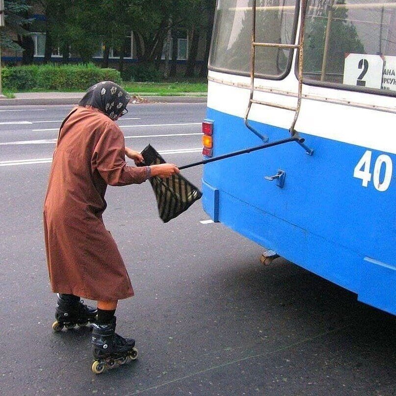 Источник ok.ru. Наших бабушек, закаленных очередями, ничем не возьмешь)))!