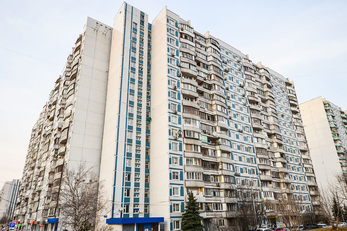 П-44 в Крылатском