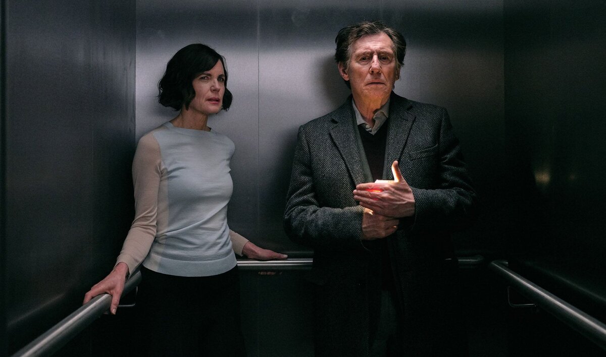 Кадр из сериала "Война миров/War of the Worlds" 