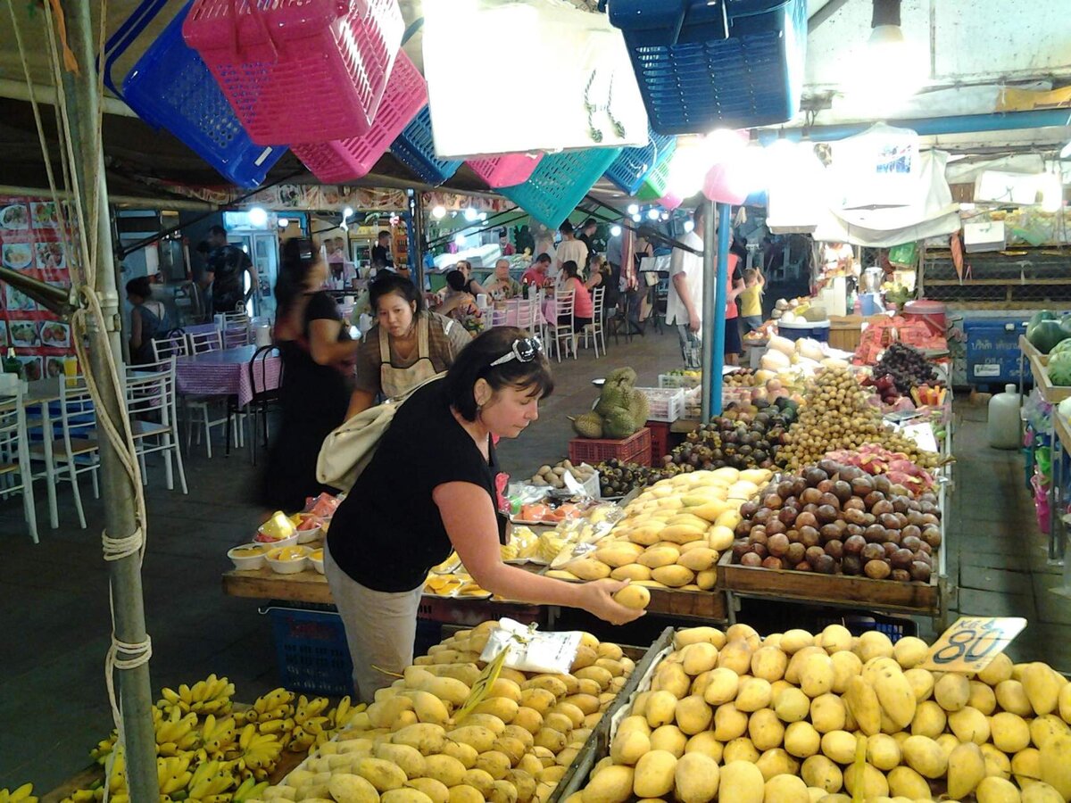 Манго на рынках Таиланда