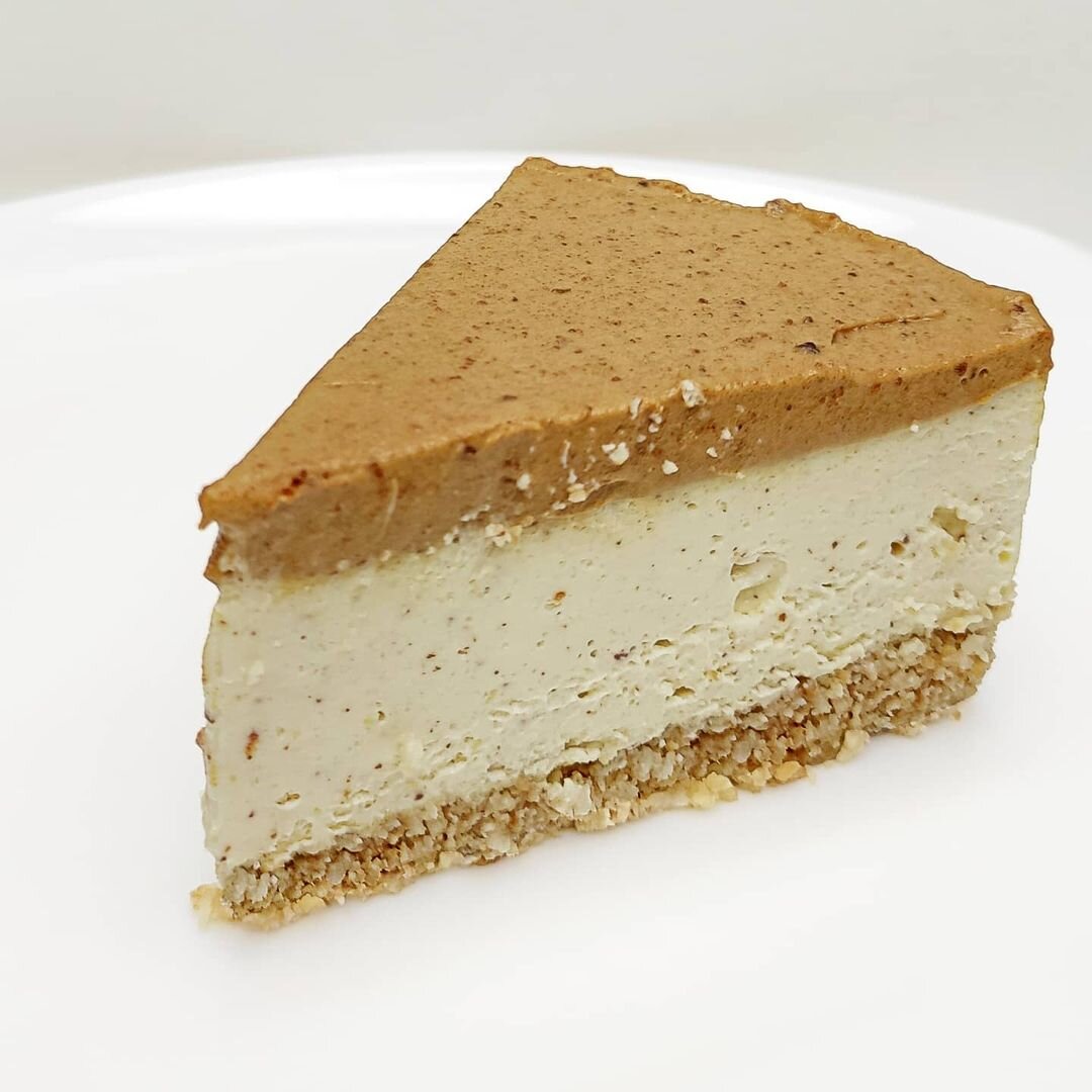 Я тут кстати свой тортик прикрепила, который сама выпекаю. Он диетический