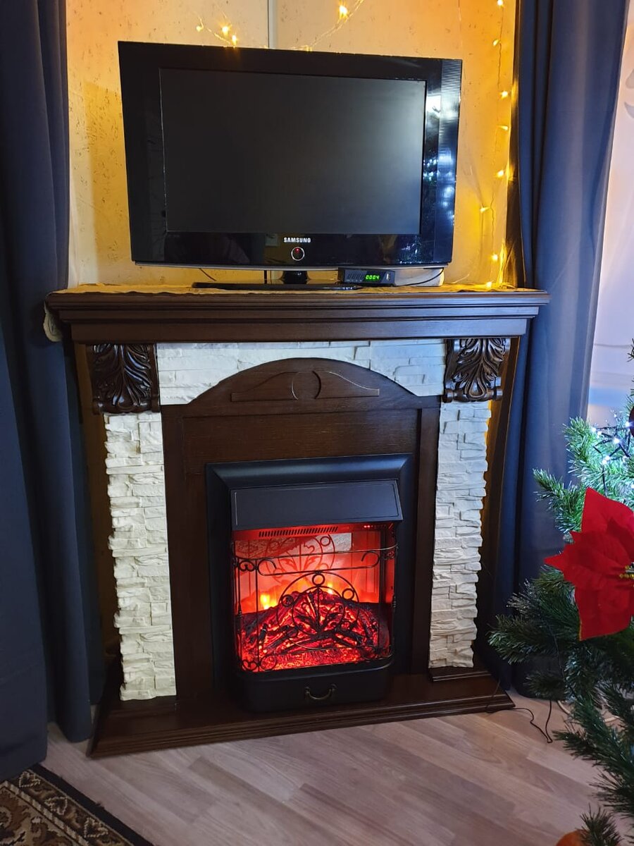 Вот так вот у нас получилась каминная зона