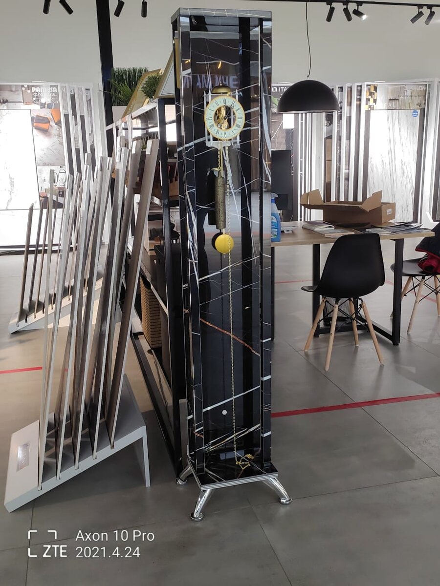 Часы из керамогранита Italon 