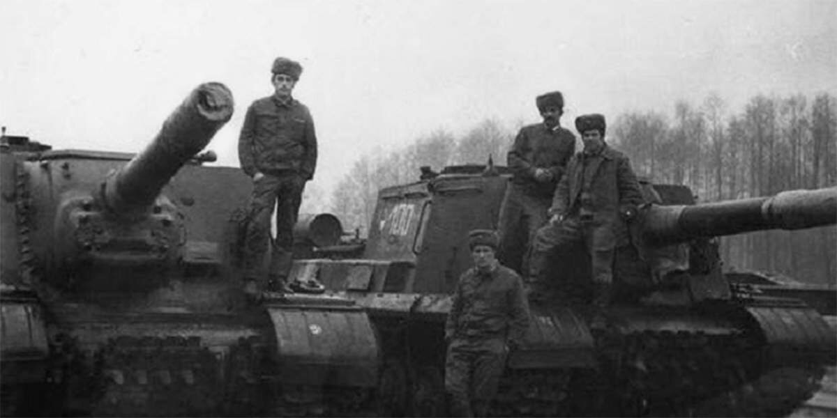 ИСУ-152 в Припяти. Изображение с сайта warhead.su