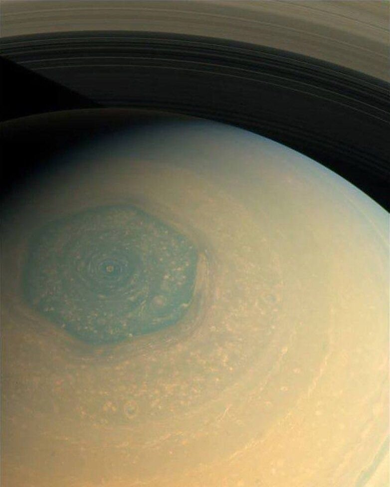 Шестиугольник Сатурна