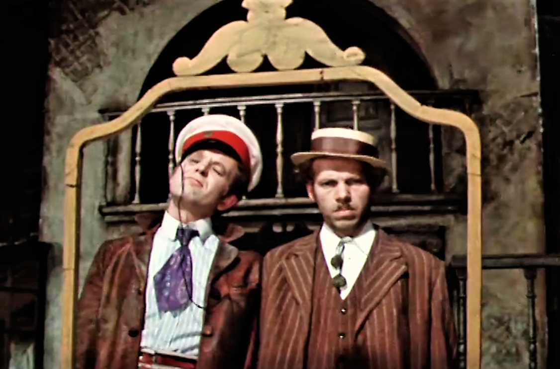 Кадр из фильма-спектакля "Фальшивая монета" (1975)