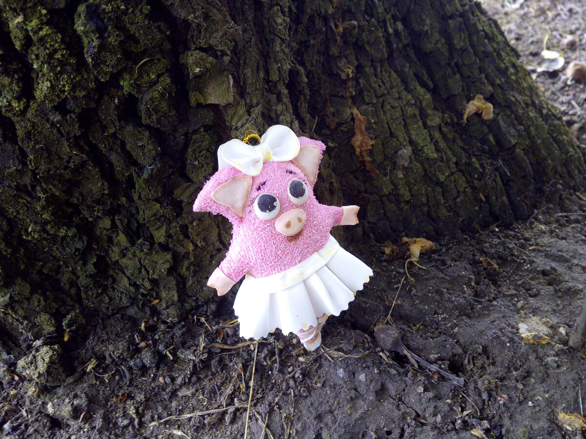 Поросёнок-балерина из плюшевого фоамирана,фото автора