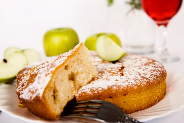 Яблочный бисквит 