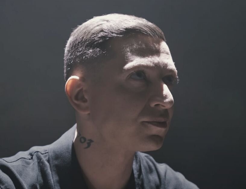 оксимирон на коленях. мдк цитаты. оксимирон я знаю что делал прошлым. оксимирон плакат. оксимирон я знаю что делал прошлым.