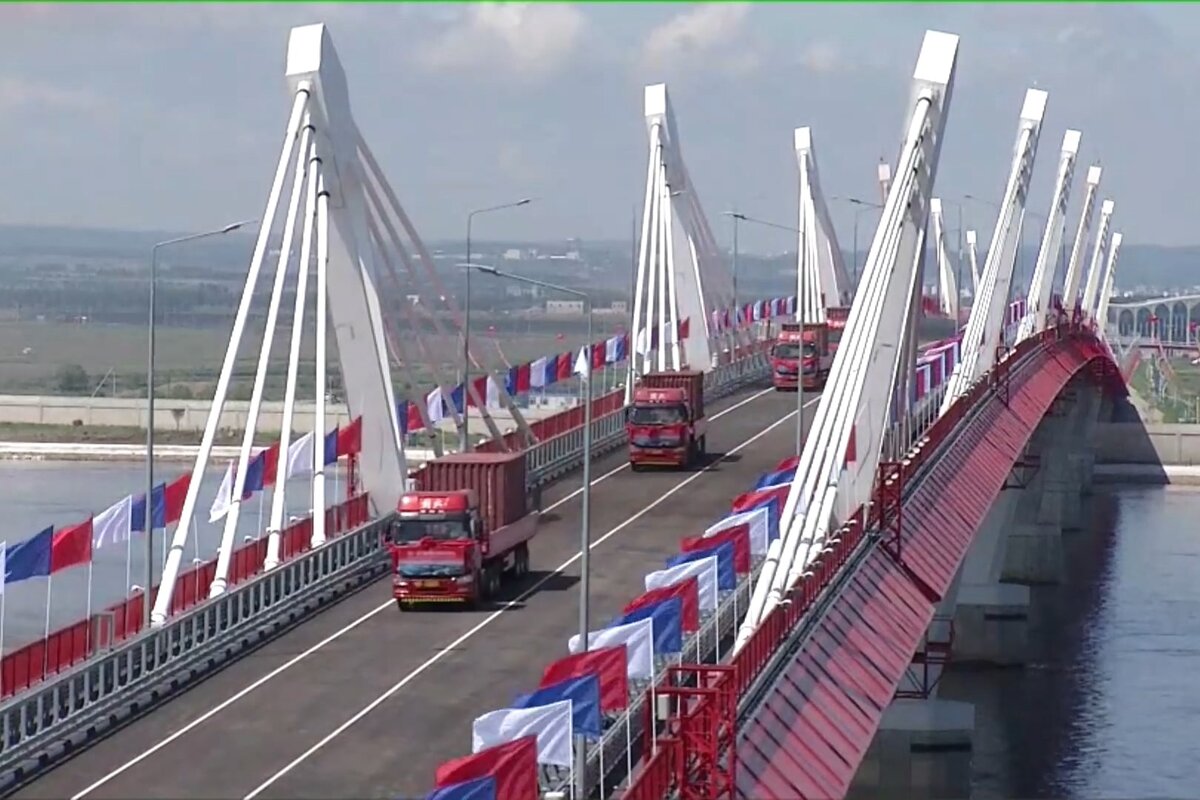 Мост из россии в китай через реку амур