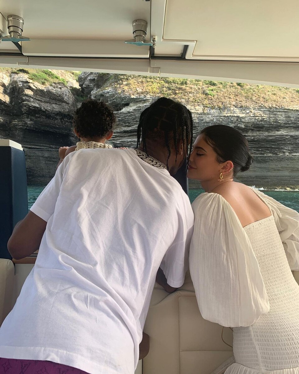 Кайли Дженнер и Трэвис Скотт с дочерью, @kyliejenner