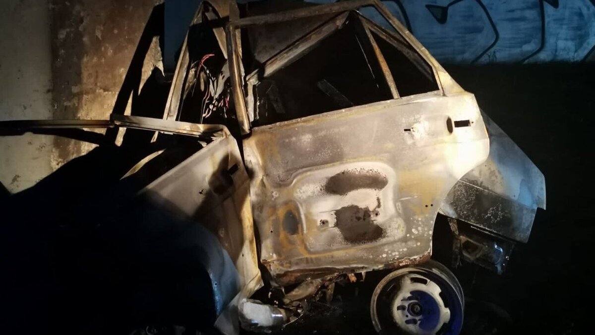    Под Саратовом водитель «четырнадцатой» протаранил опору моста и сгорелНовости Саратова и области – Сетевое издание «Репортер64»