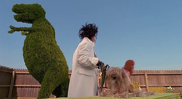 Кадр из фильма "Эдвард Руки-ножницы" (1990)