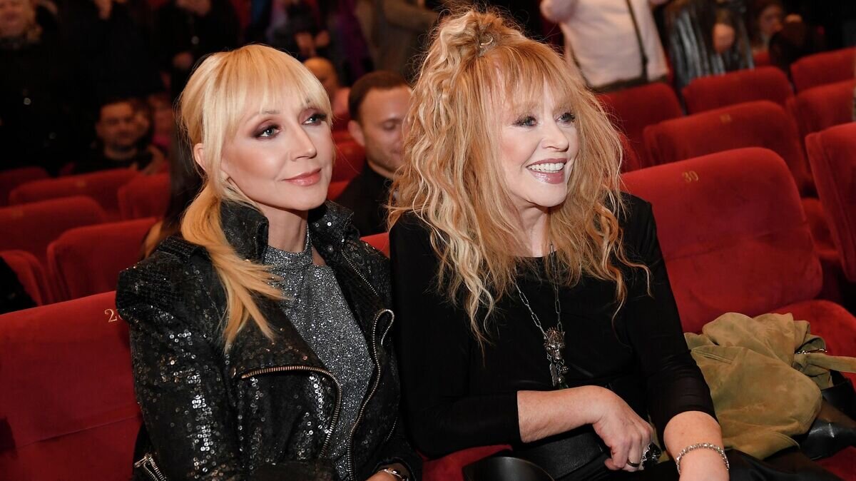    Певица Алла Пугачева с дочерью, певицей Кристиной Орбакайте© РИА Новости / Екатерина Чеснокова