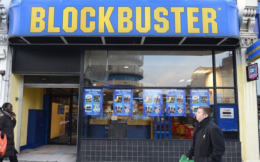 Магазин сети видеопроката Blockbuster. Источник: https://www.telegraph.co.uk/finance/newsbysector/retailandconsumer/9813061/Blockbuster-to-close-129-stores.html