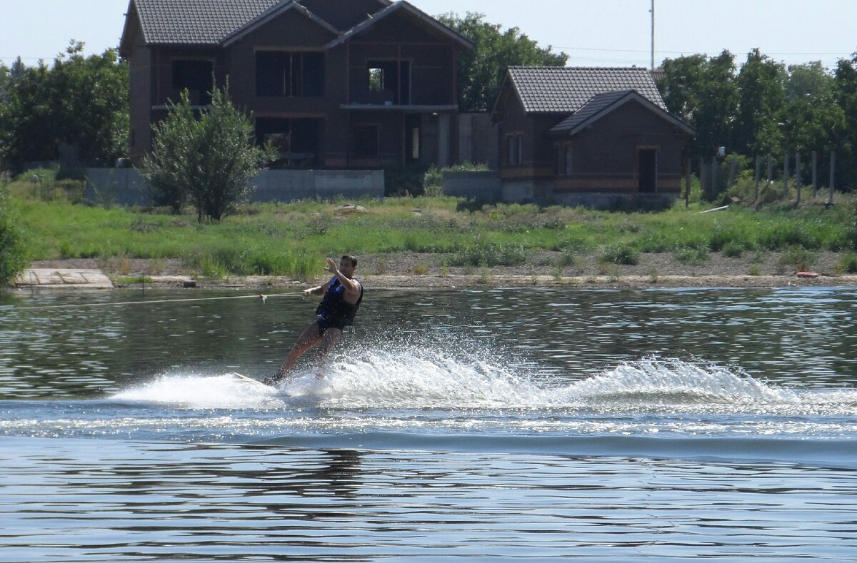 Наверное, каждый спорт может нас чему-то научить