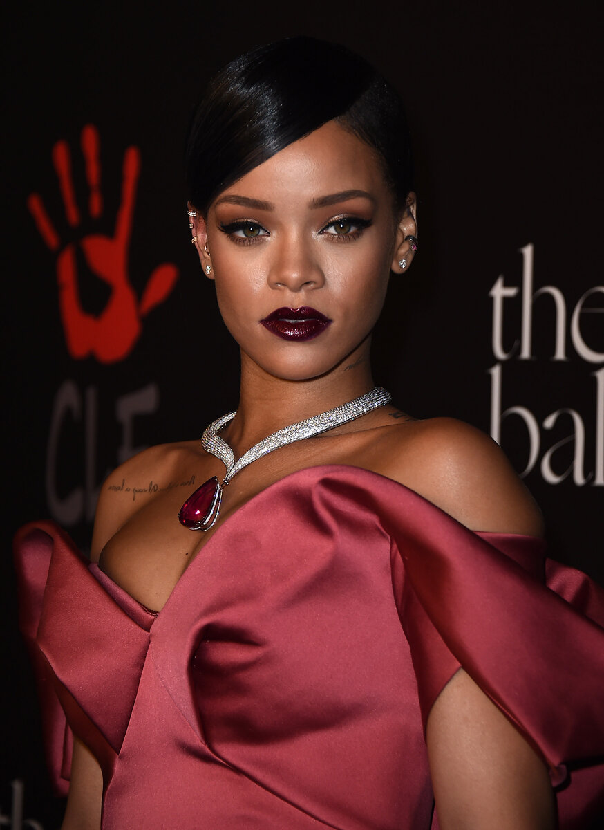 Великолепная Рианна.