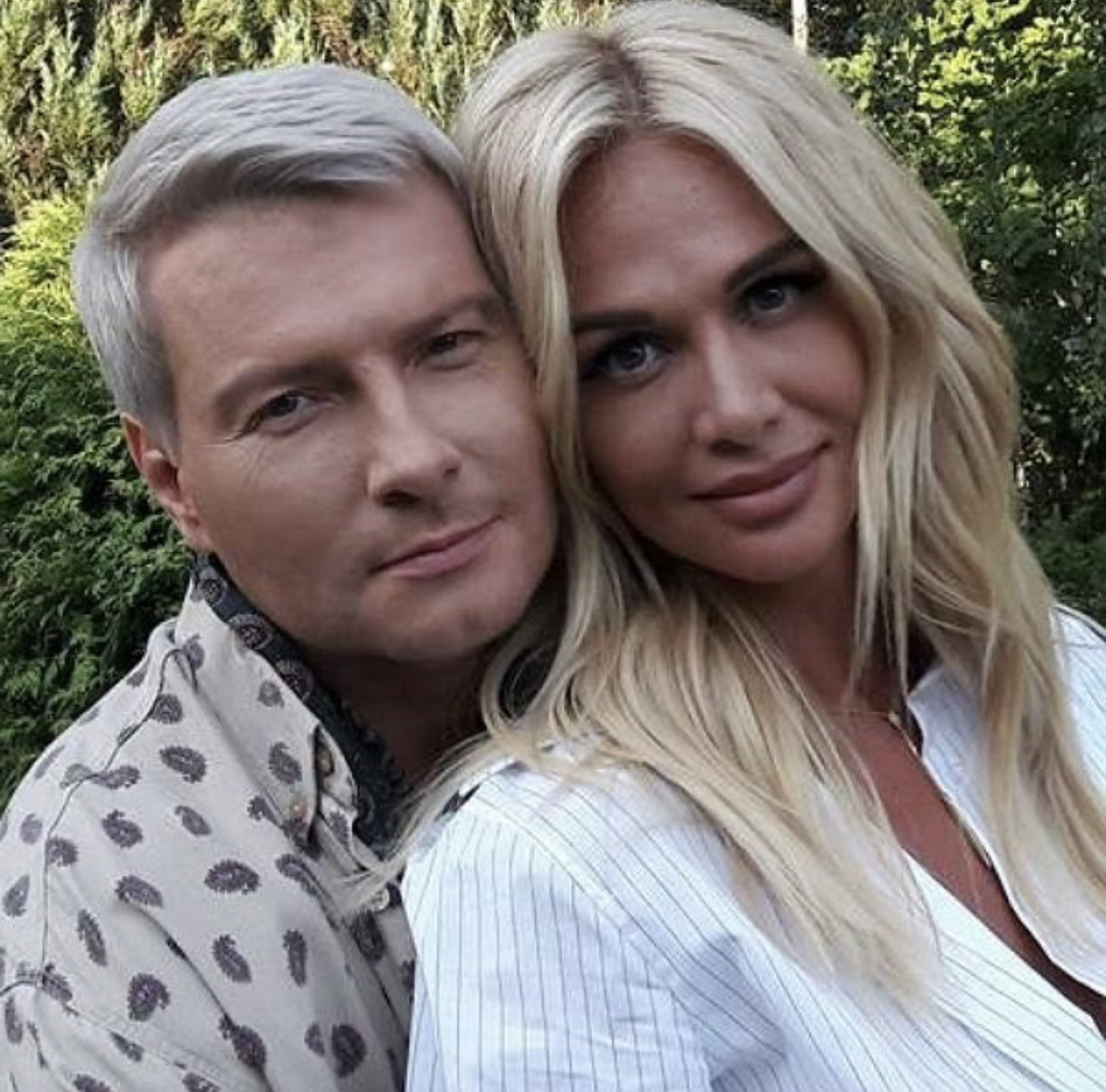 На фото Николай Басков и Виктория Лопырева. Источник фото: Яндекс. Картинки