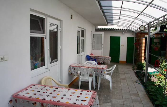 случайное фото из яндекс картинок по запросу Крымский частный сектор