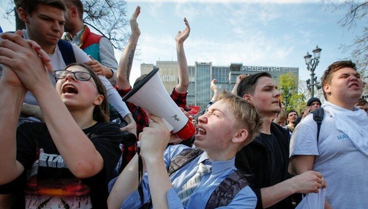 Фото: https://www.vesti.ru/finance У меня только одна реплика к фотографии: клоуны