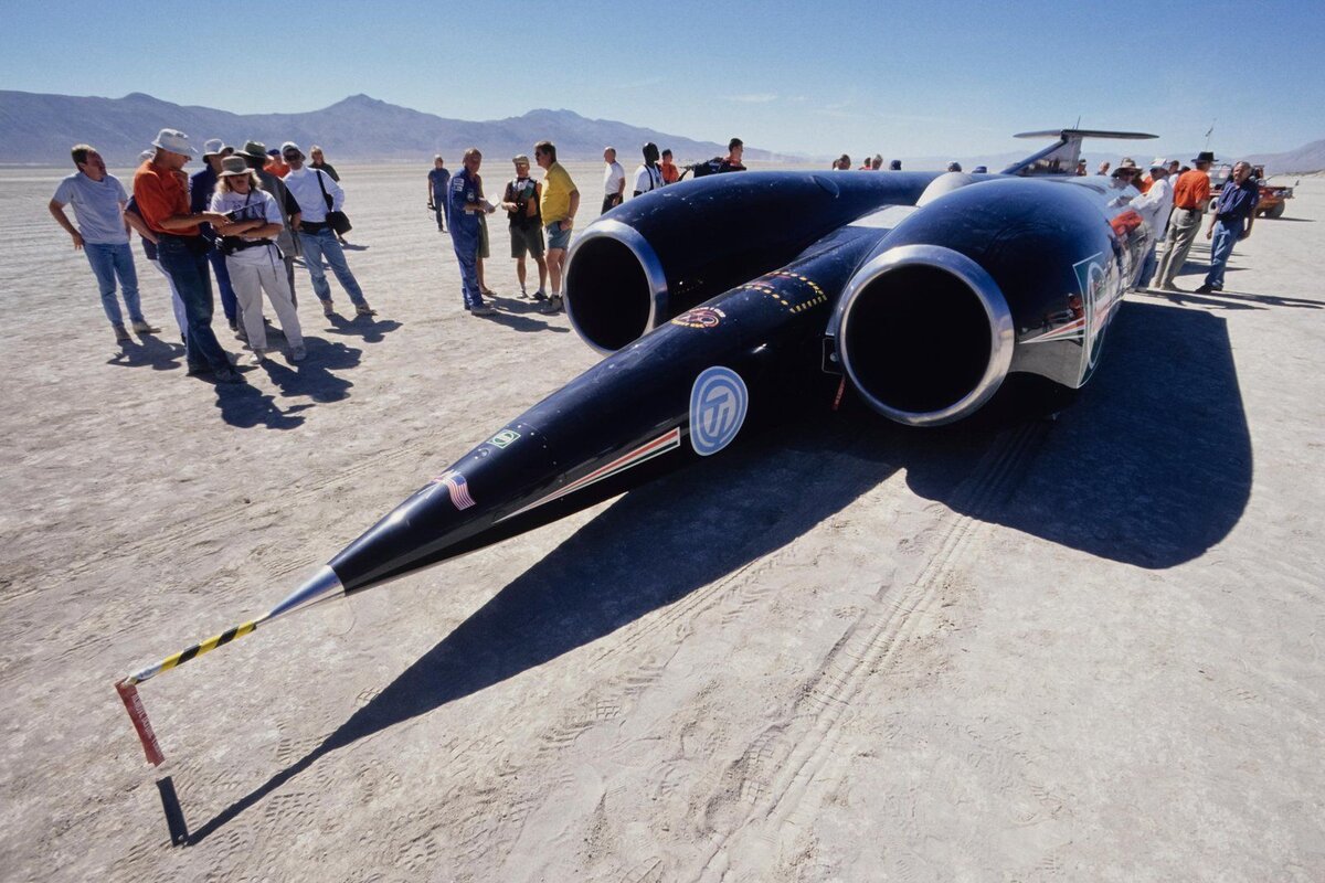 Реактивный автомобиль Thrust SSC