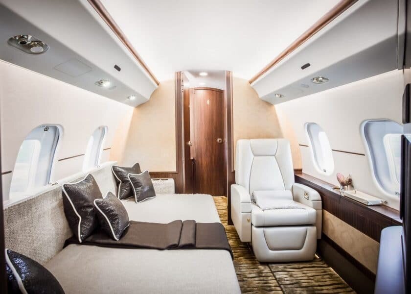 Global express. Bombardier Global XRS. Bombardier Global Express. Самолет Bombardier Global Express. Global Express XRS