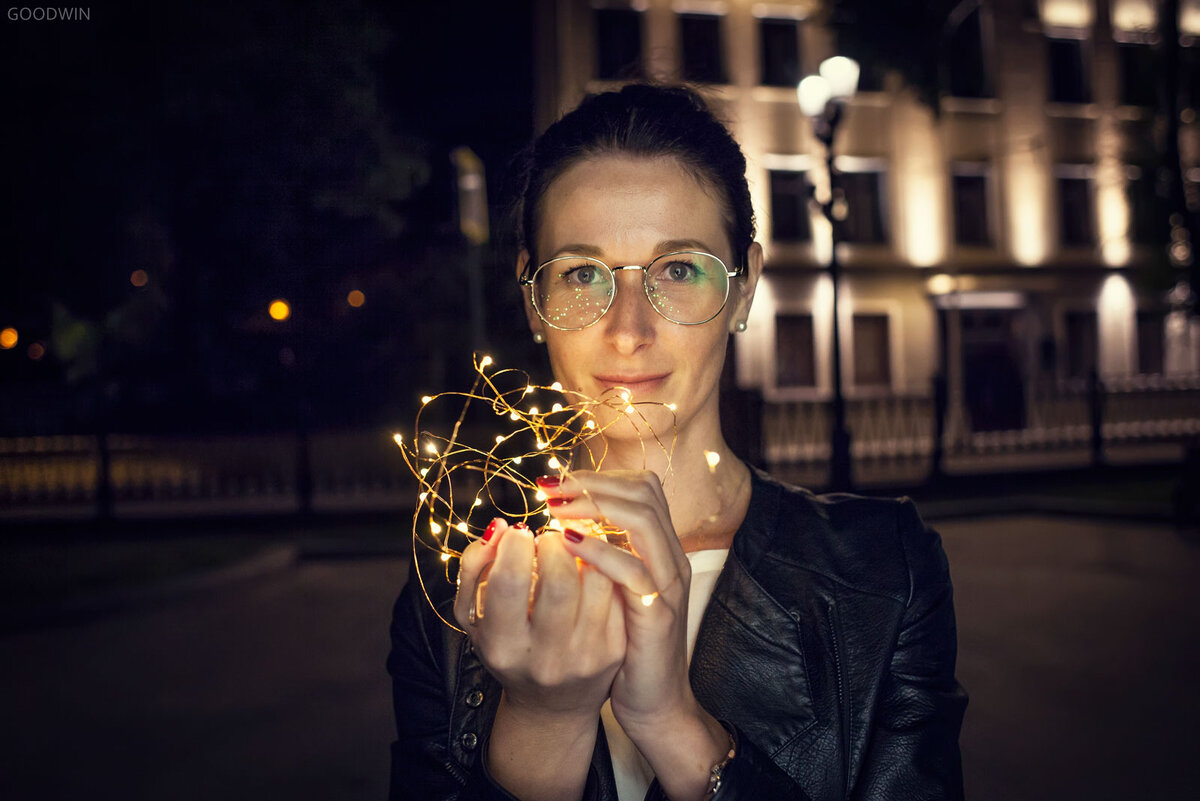 Лена. Снято на 5Dmk2 + 28мм. Листайте!