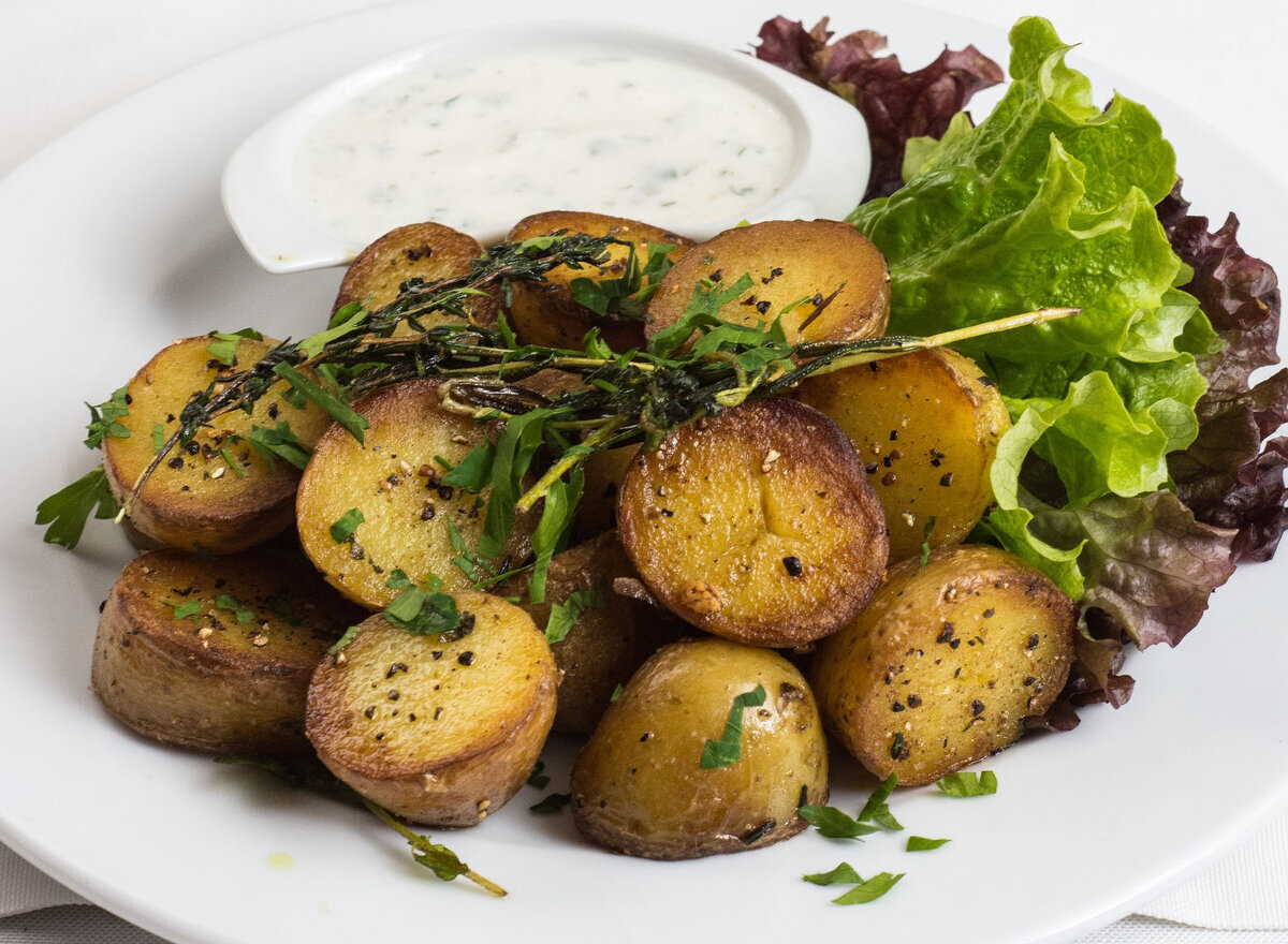 Печеный картофель в кожуре