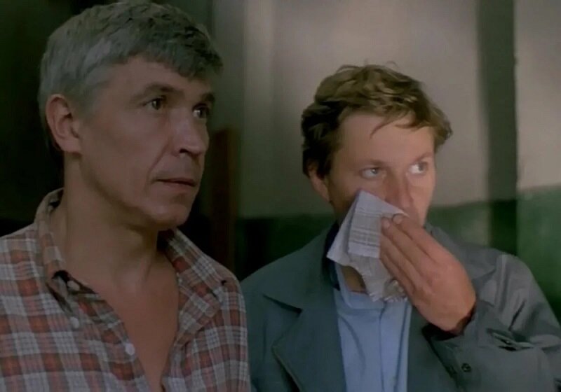 Кадр из фильма «Зеркало для героя» (1987). Скрин экрана.