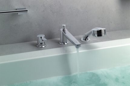 By its appearance, it is almost impossible to distinguish a ball mixer from a cartridge mixer. In order not to be mistaken when buying, it is important to pay attention to the internal structure of the model, indicated in the technical passport, or ask the seller