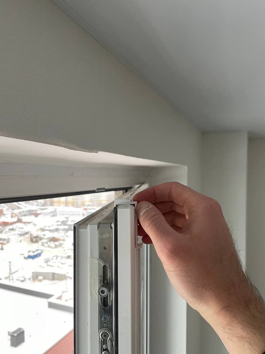 Как самостоятельно установить рулонные шторы на окна